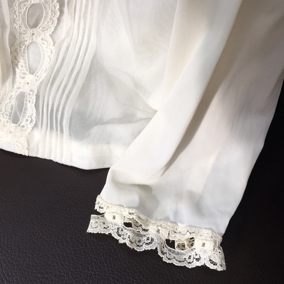 Vintage French Lace Blouse - Picture 4 of 4